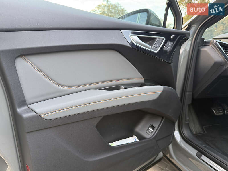 Позашляховик / Кросовер Audi Q4 e-tron 2023 в Львові