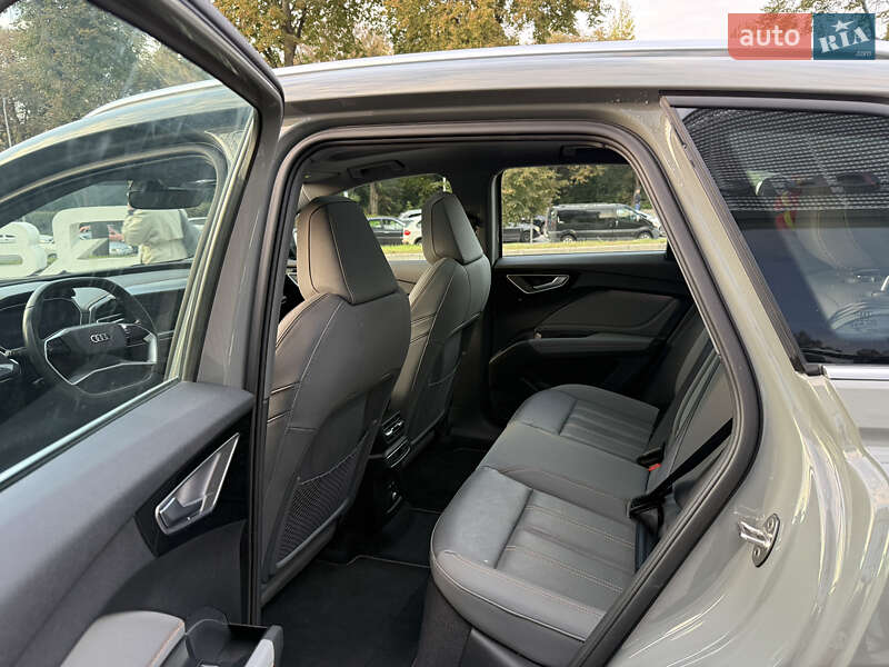 Позашляховик / Кросовер Audi Q4 e-tron 2023 в Львові
