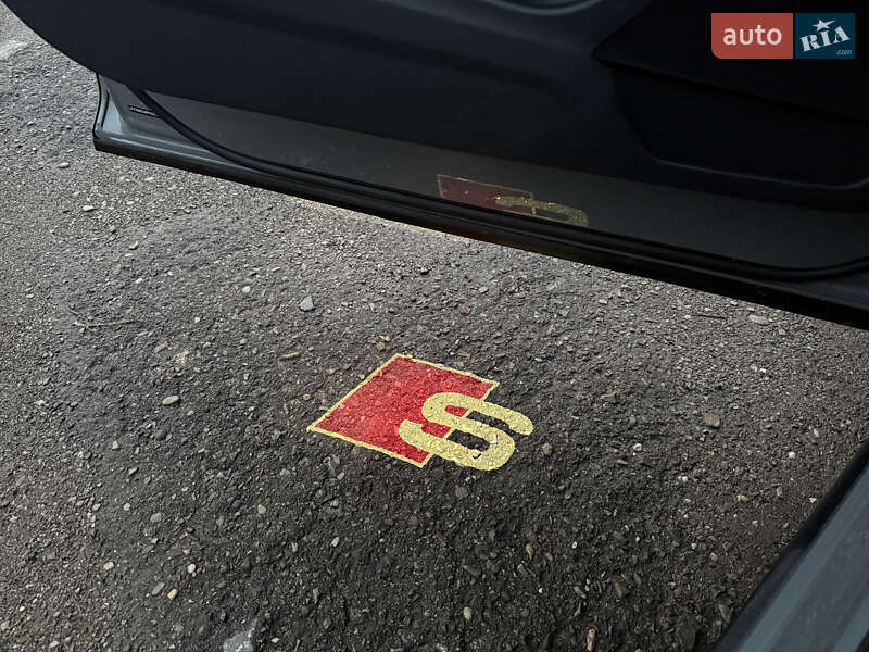 Позашляховик / Кросовер Audi Q4 e-tron 2023 в Львові