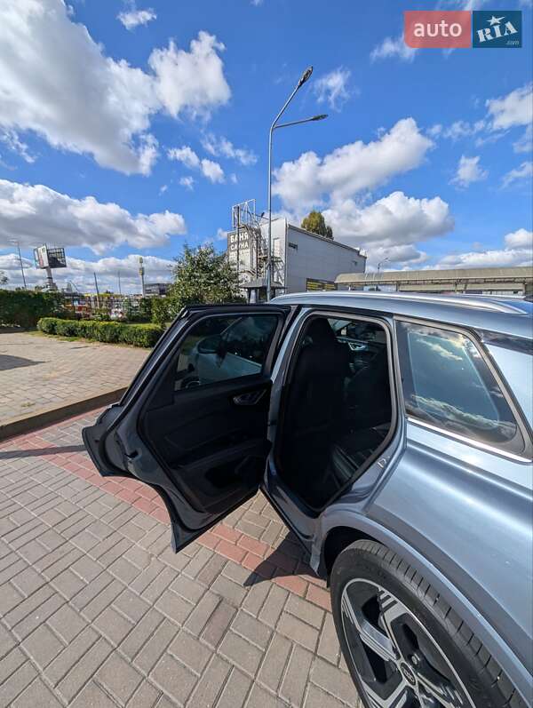 Позашляховик / Кросовер Audi Q4 e-tron 2024 в Києві