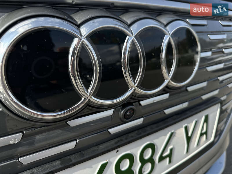 Позашляховик / Кросовер Audi Q4 e-tron 2023 в Полтаві