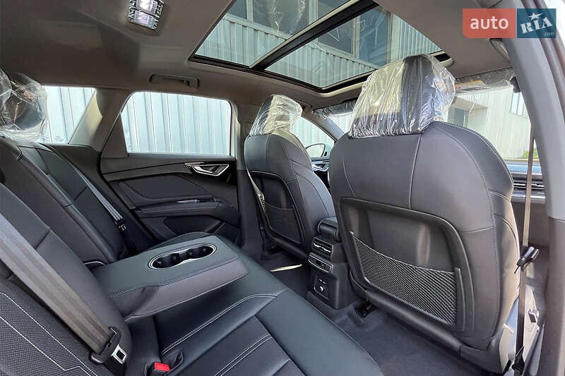 Внедорожник / Кроссовер Audi Q4 e-tron 2023 в Днепре фото 7 Внедорожник / Кроссовер Audi Q4 e-tron 2023 в Днепре