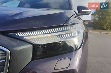 Внедорожник / Кроссовер Audi Q4 e-tron 2022 в 