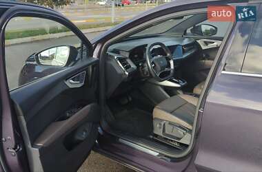 Внедорожник / Кроссовер Audi Q4 e-tron 2022 в 
