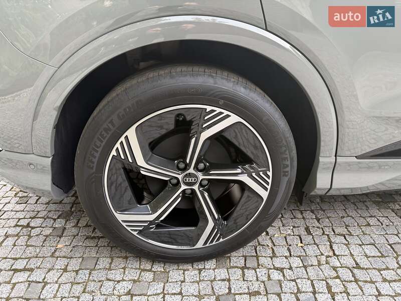 Позашляховик / Кросовер Audi Q4 e-tron 2025 в Харкові