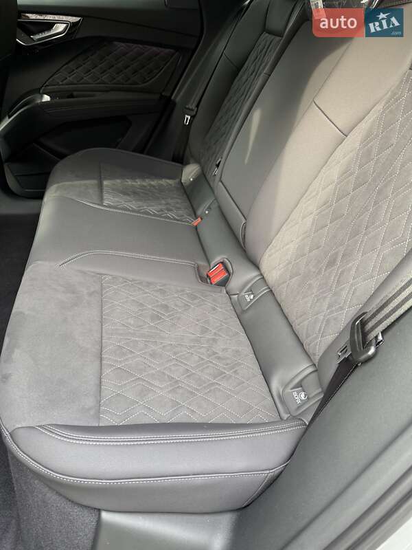 Позашляховик / Кросовер Audi Q4 e-tron 2025 в Харкові