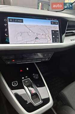 Внедорожник / Кроссовер Audi Q4 e-tron 2023 в 