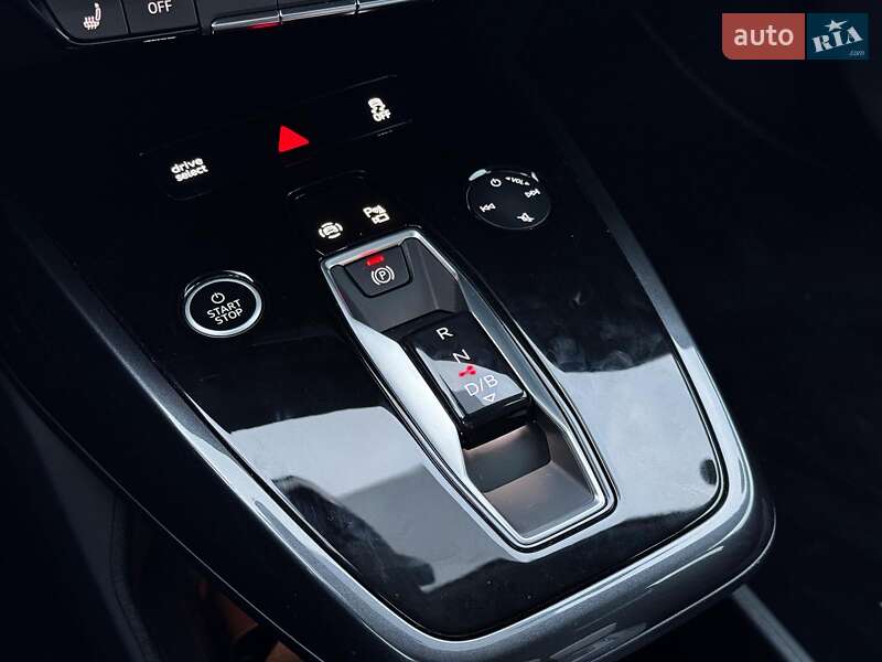 Позашляховик / Кросовер Audi Q4 e-tron 2023 в Харкові