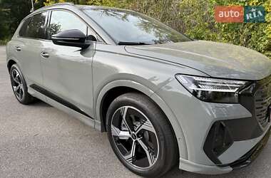 Внедорожник / Кроссовер Audi Q4 e-tron 2025 в 