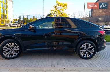 Внедорожник / Кроссовер Audi Q4 e-tron 2022 в 