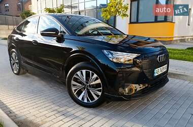 Внедорожник / Кроссовер Audi Q4 e-tron 2022 в 