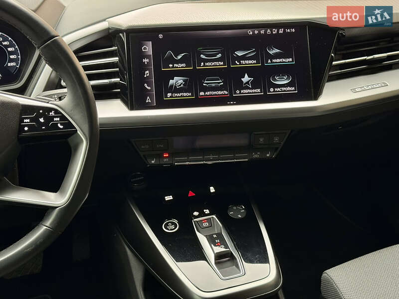 Позашляховик / Кросовер Audi Q4 e-tron 2023 в Ужгороді