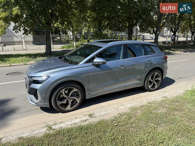 Audi Q4 e-tron 2024 Audi Q4 e-tron 2024