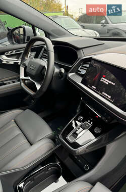 Внедорожник / Кроссовер Audi Q4 e-tron 2023 в 