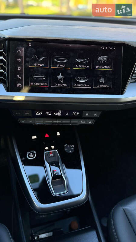 Внедорожник / Кроссовер Audi Q4 e-tron 2023 в Киеве