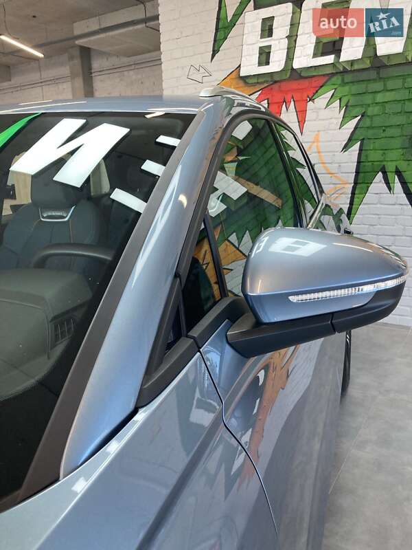 Внедорожник / Кроссовер Audi Q4 e-tron 2023 в Львове