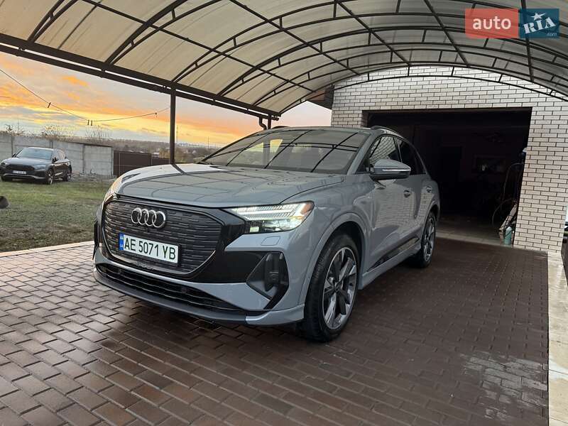 Внедорожник / Кроссовер Audi Q4 e-tron 2024 в Днепре