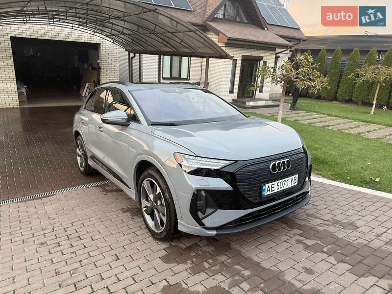 Внедорожник / Кроссовер Audi Q4 e-tron 2024 в Днепре