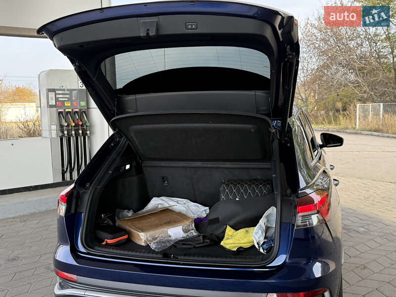 Позашляховик / Кросовер Audi Q4 e-tron 2021 в Золотоноші