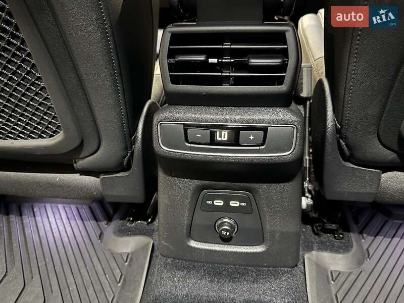 Позашляховик / Кросовер Audi Q4 e-tron 2022 в Львові