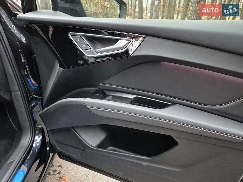 Позашляховик / Кросовер Audi Q4 e-tron 2024 в Шевченкове