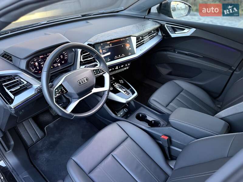 Позашляховик / Кросовер Audi Q4 e-tron 2024 в Львові