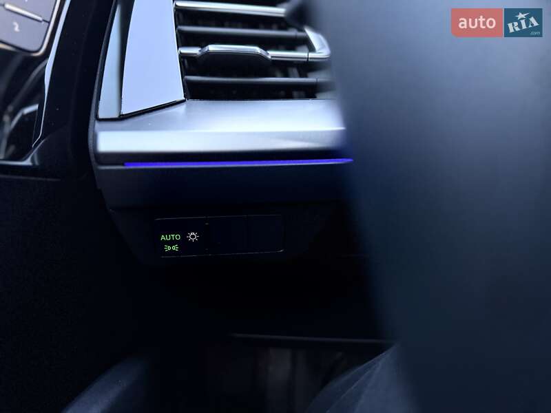 Позашляховик / Кросовер Audi Q4 e-tron 2024 в Львові