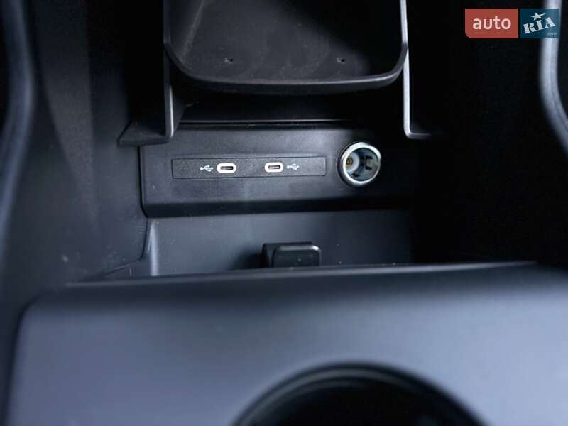 Позашляховик / Кросовер Audi Q4 e-tron 2024 в Львові