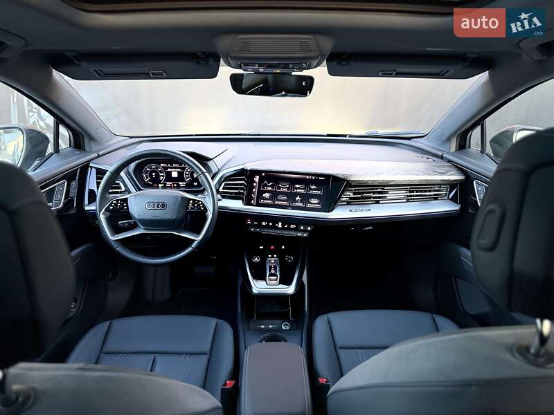 Позашляховик / Кросовер Audi Q4 e-tron 2024 в Львові