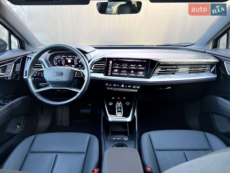 Позашляховик / Кросовер Audi Q4 e-tron 2024 в Львові