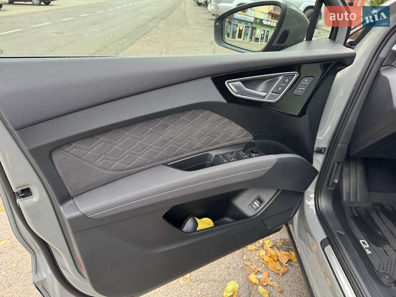 Позашляховик / Кросовер Audi Q4 e-tron 2023 в Ужгороді фото 12 Позашляховик / Кросовер Audi Q4 e-tron 2023 в Ужгороді