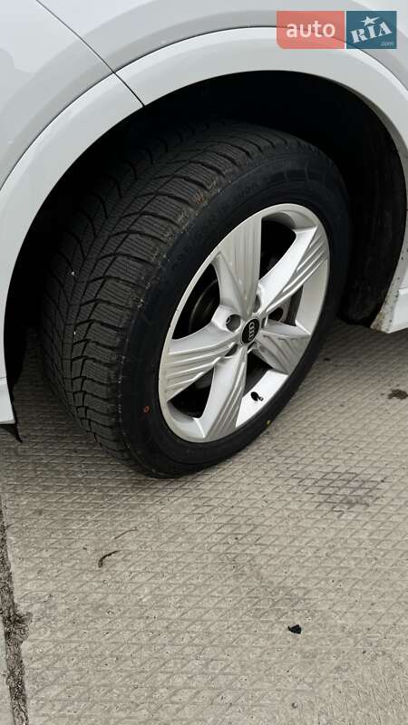 Позашляховик / Кросовер Audi Q4 e-tron 2023 в Харкові фото 22 Позашляховик / Кросовер Audi Q4 e-tron 2023 в Харкові