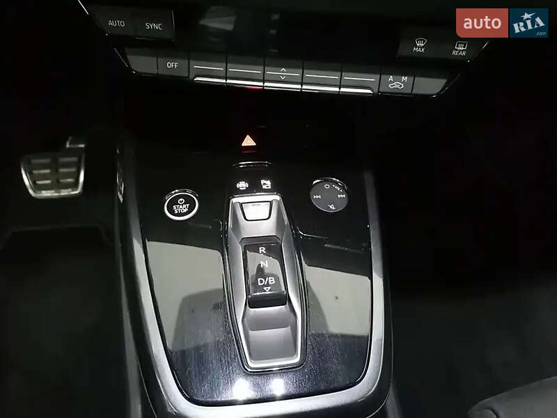 Позашляховик / Кросовер Audi Q4 e-tron 2023 в Києві