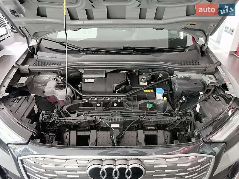 Позашляховик / Кросовер Audi Q4 e-tron 2023 в Києві