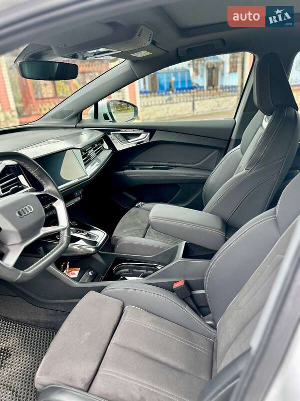 Позашляховик / Кросовер Audi Q4 e-tron 2023 в Кривому Розі