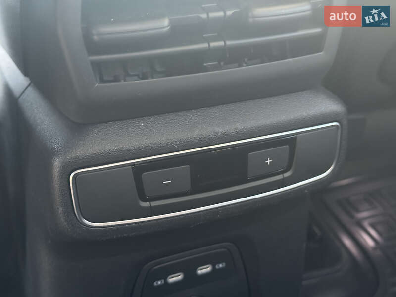 Внедорожник / Кроссовер Audi Q4 e-tron 2023 в Киеве