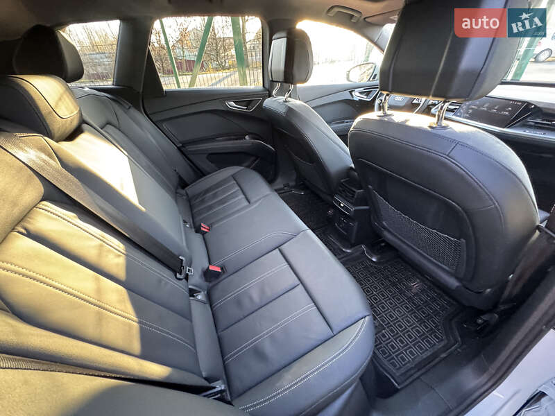 Внедорожник / Кроссовер Audi Q4 e-tron 2023 в Киеве