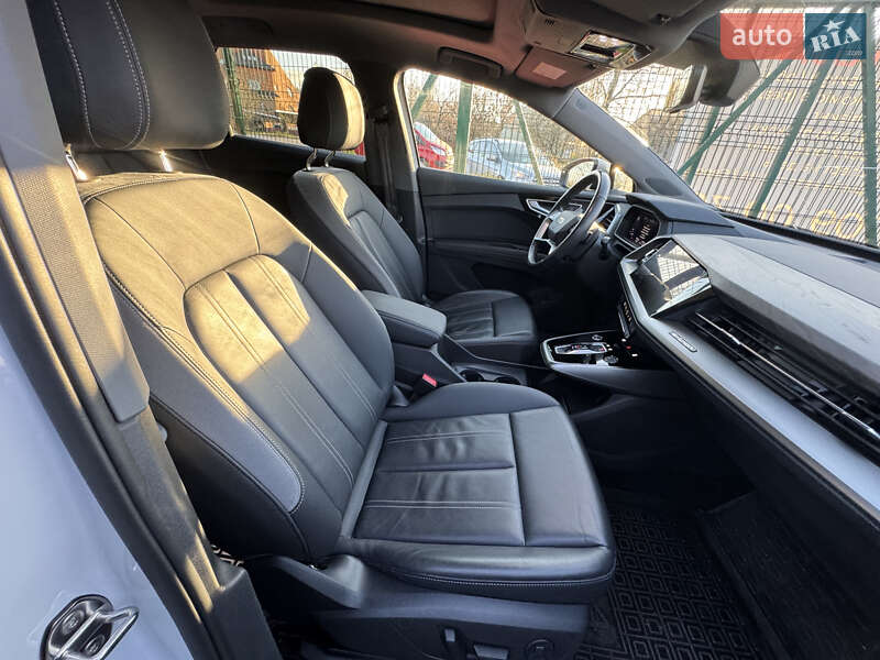 Внедорожник / Кроссовер Audi Q4 e-tron 2023 в Киеве