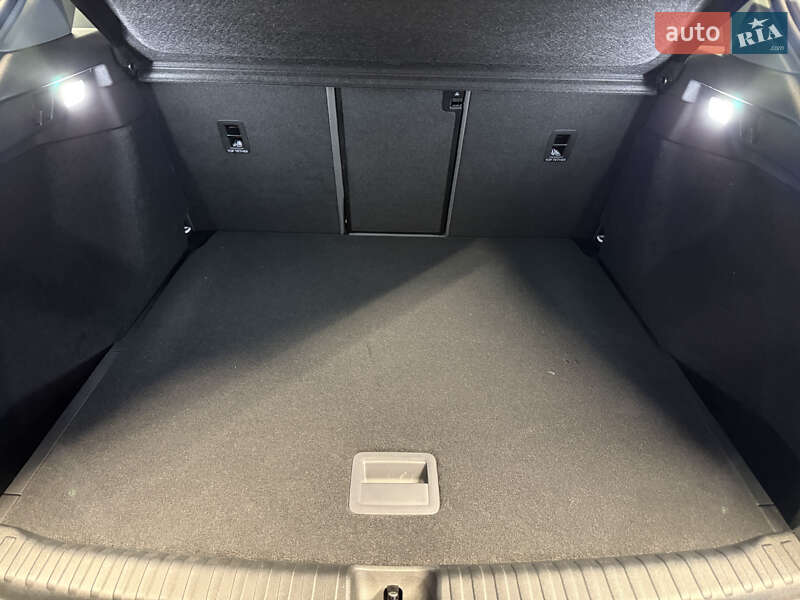 Позашляховик / Кросовер Audi Q4 e-tron 2023 в Києві