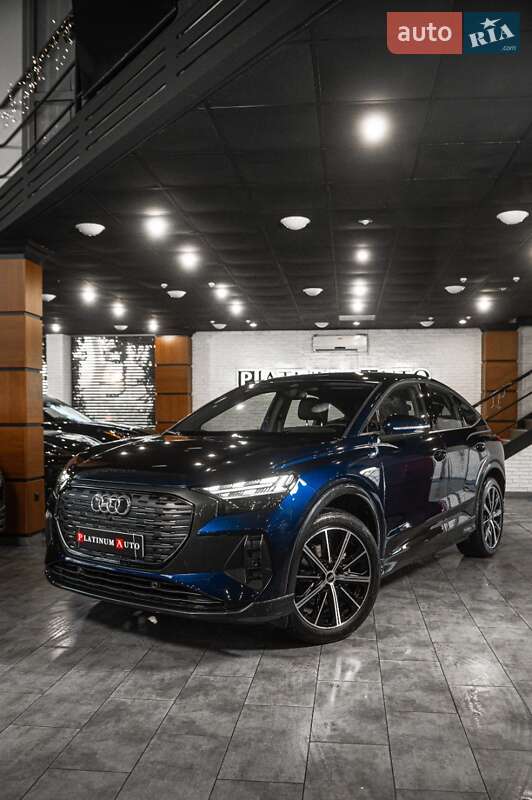 Позашляховик / Кросовер Audi Q4 e-tron 2021 в Одесі