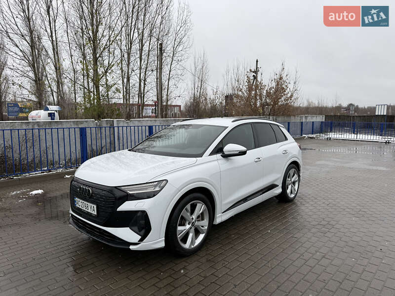 Позашляховик / Кросовер Audi Q4 e-tron 2021 в Луцьку