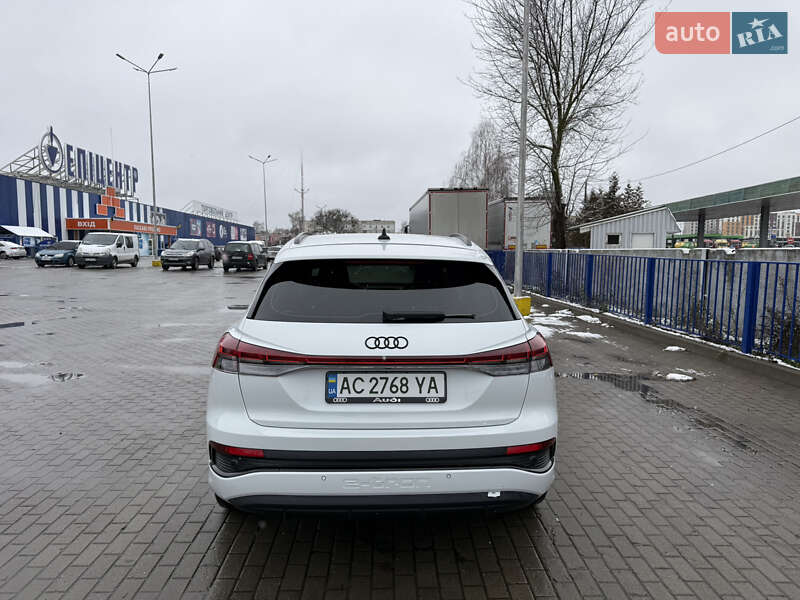 Позашляховик / Кросовер Audi Q4 e-tron 2021 в Луцьку