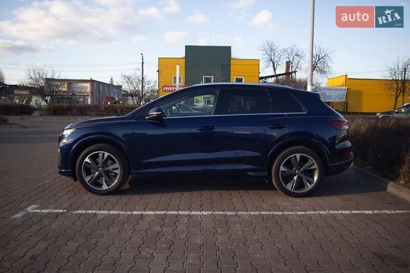 Внедорожник / Кроссовер Audi Q4 e-tron 2022 в Житомире