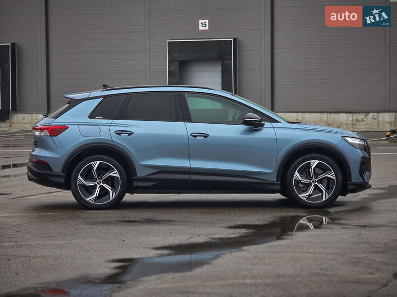 Позашляховик / Кросовер Audi Q4 e-tron 2022 в Києві