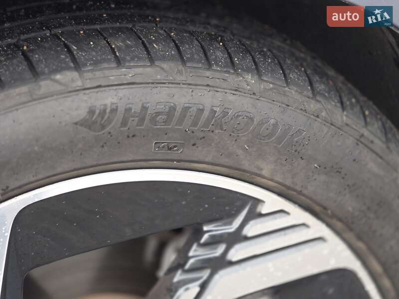 Внедорожник / Кроссовер Audi Q4 e-tron 2023 в Киеве