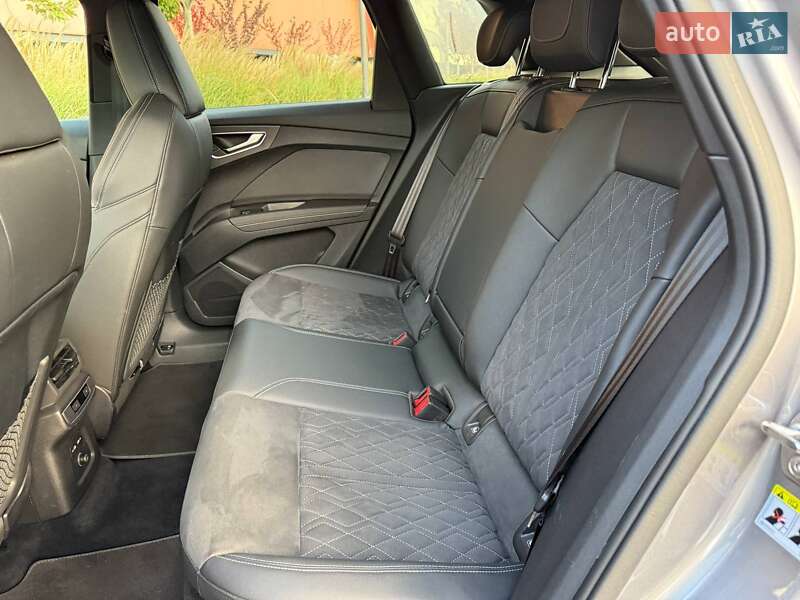 Позашляховик / Кросовер Audi Q4 e-tron 2022 в Києві фото 20 Позашляховик / Кросовер Audi Q4 e-tron 2022 в Києві