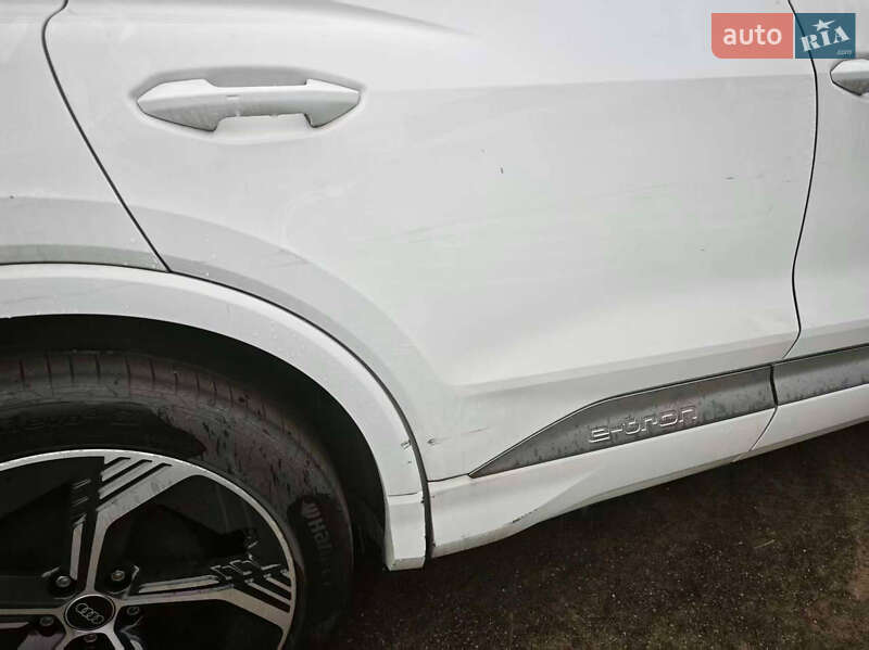 Позашляховик / Кросовер Audi Q4 e-tron 2023 в Києві