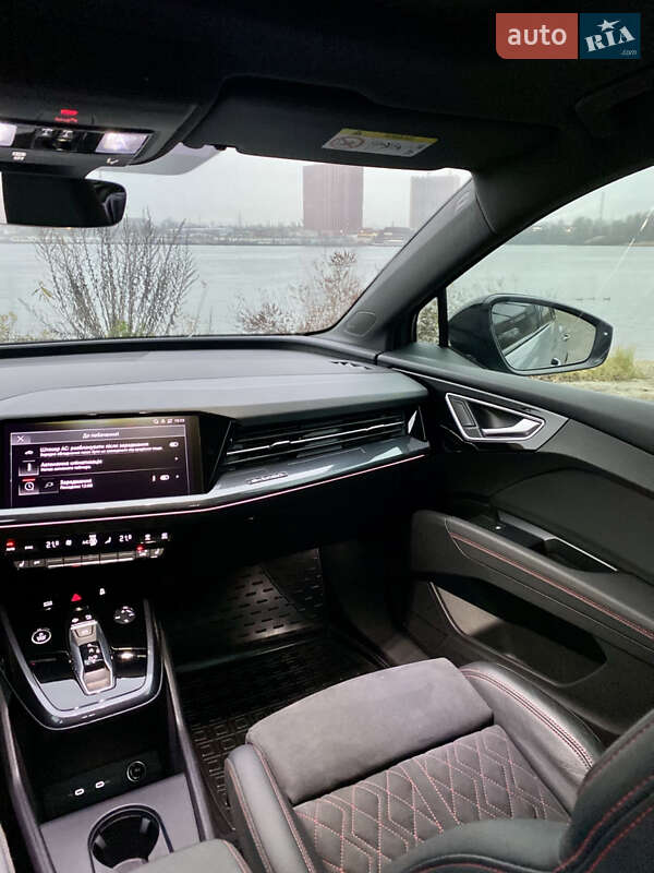 Внедорожник / Кроссовер Audi Q4 e-tron 2023 в Киеве