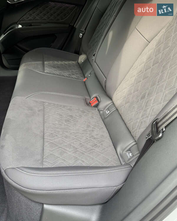 Внедорожник / Кроссовер Audi Q4 e-tron 2025 в Киеве фото 12 Внедорожник / Кроссовер Audi Q4 e-tron 2025 в Киеве