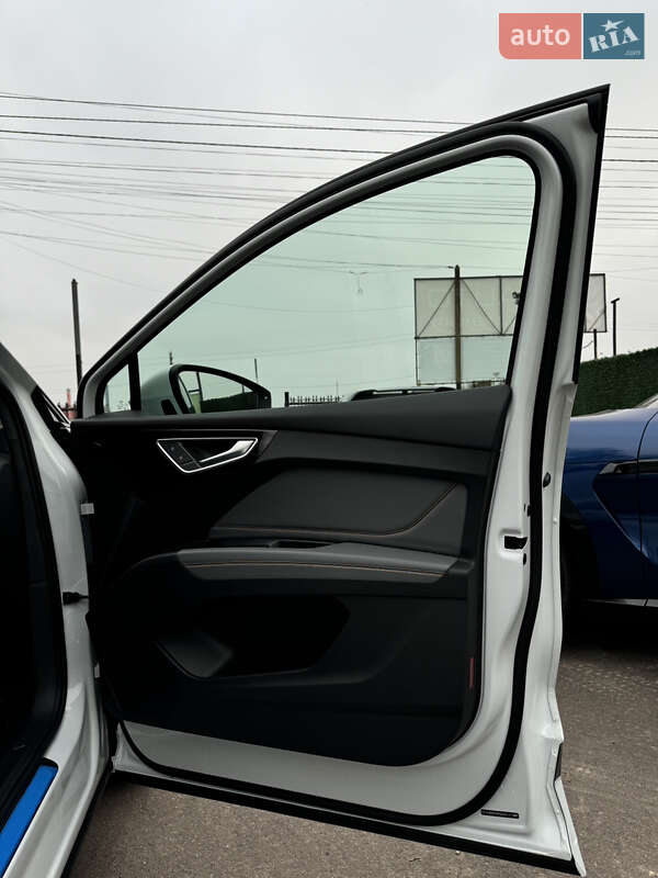 Внедорожник / Кроссовер Audi Q4 e-tron 2023 в Киеве фото 26 Внедорожник / Кроссовер Audi Q4 e-tron 2023 в Киеве